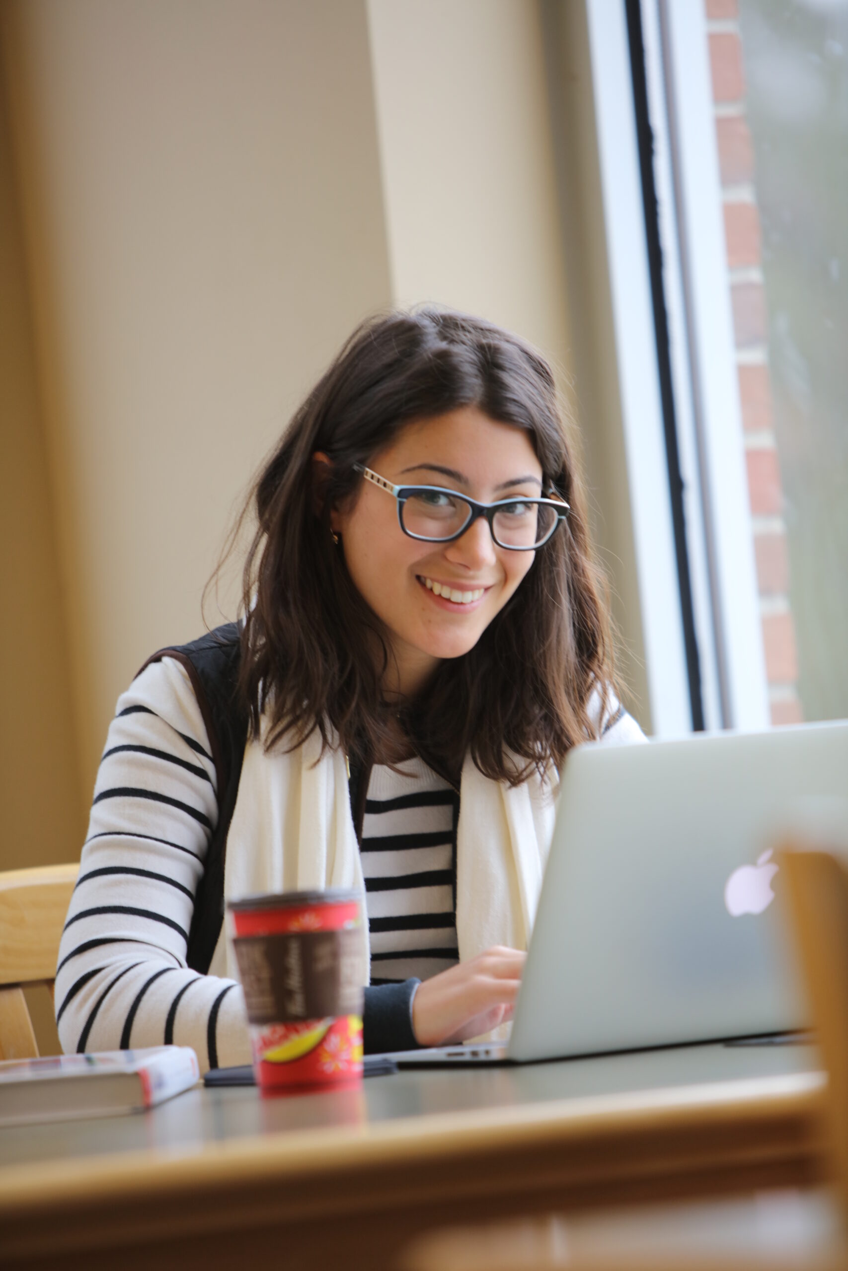 smiling-laptop